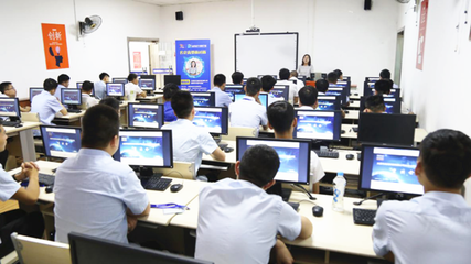 企業(yè)高管面對面 探索IT技術(shù)前沿，新華電腦學(xué)校引領(lǐng)數(shù)字人才培養(yǎng)新路徑